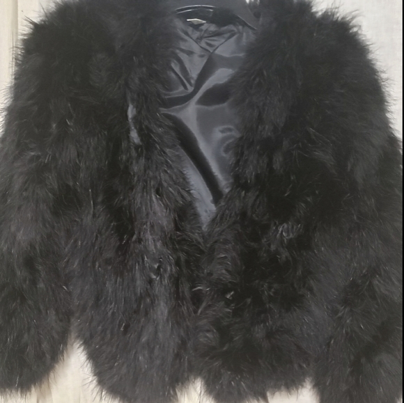 Black boa jacket clasp and snap closure. - Picture 1 of 12